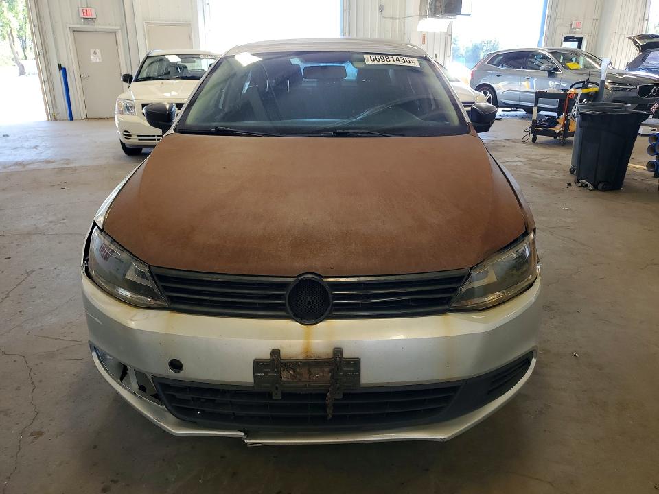 Photo 5 from auction – 2013 VOLKSWAGEN JETTA with VIN 3VW2K7AJ6DM271874