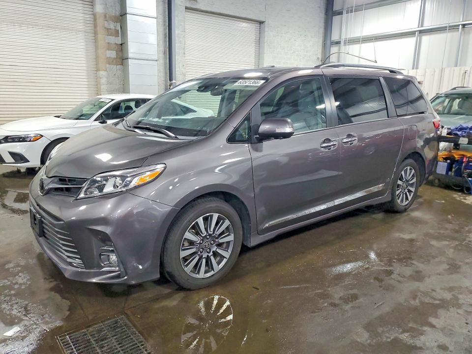 TOYOTA SIENNA 2020 with VIN 5TDDZ3DC3LS248693 - Photo from auction