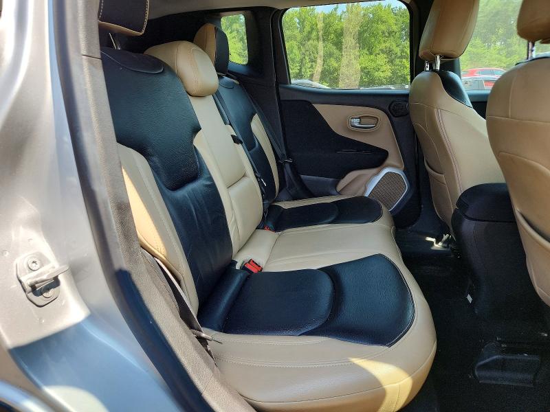 Photo 11 from auction – 2015 JEEP RENEGADE with VIN ZACCJBBT8FPC35312