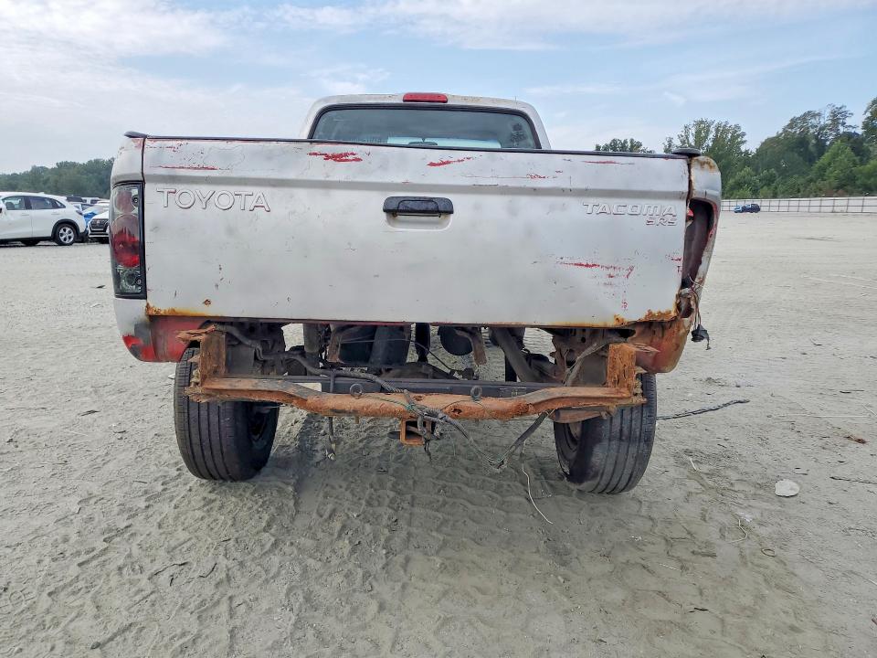 Photo 6 from auction – 2004 TOYOTA TACOMA with VIN 5TEWM72N44Z358403