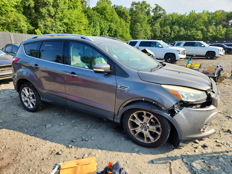 Photo 4 from auction – 2014 FORD ESCAPE with VIN 1FMCU0JX4EUB05648