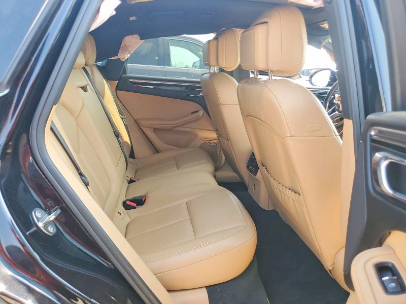 Photo 11 from auction – 2017 PORSCHE MACAN with VIN WP1AB2A52HLB12764