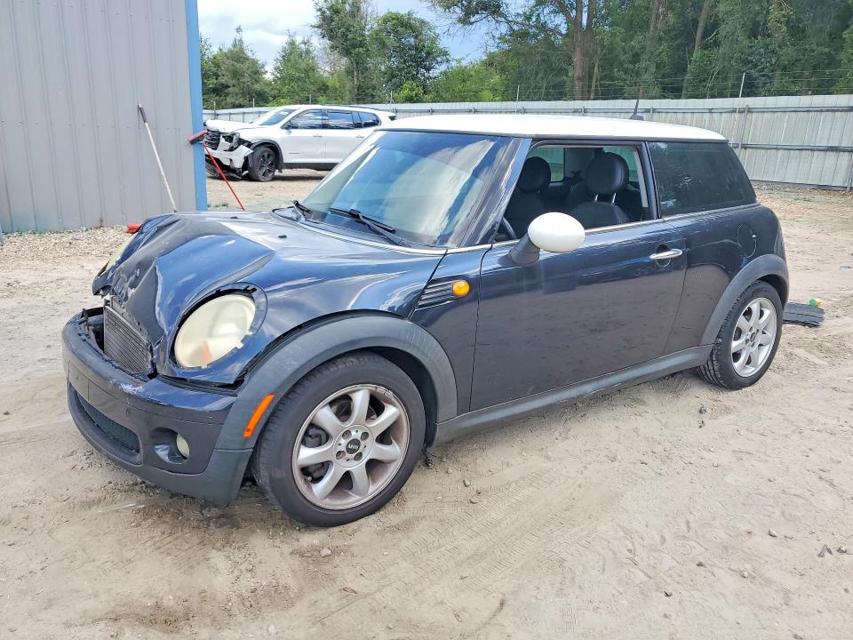 MINI COOPER 2007 with VIN WMWMF33547TU62706 - Photo from auction