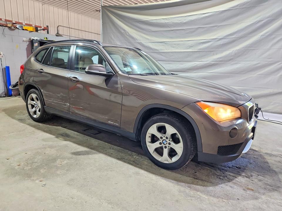 Photo 4 from auction – 2013 BMW X1 with VIN WBAVM1C50DVW43297