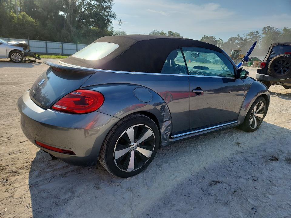 Photo 3 from auction – 2013 VOLKSWAGEN BEETLE with VIN 3VW7T7AT4DM822744