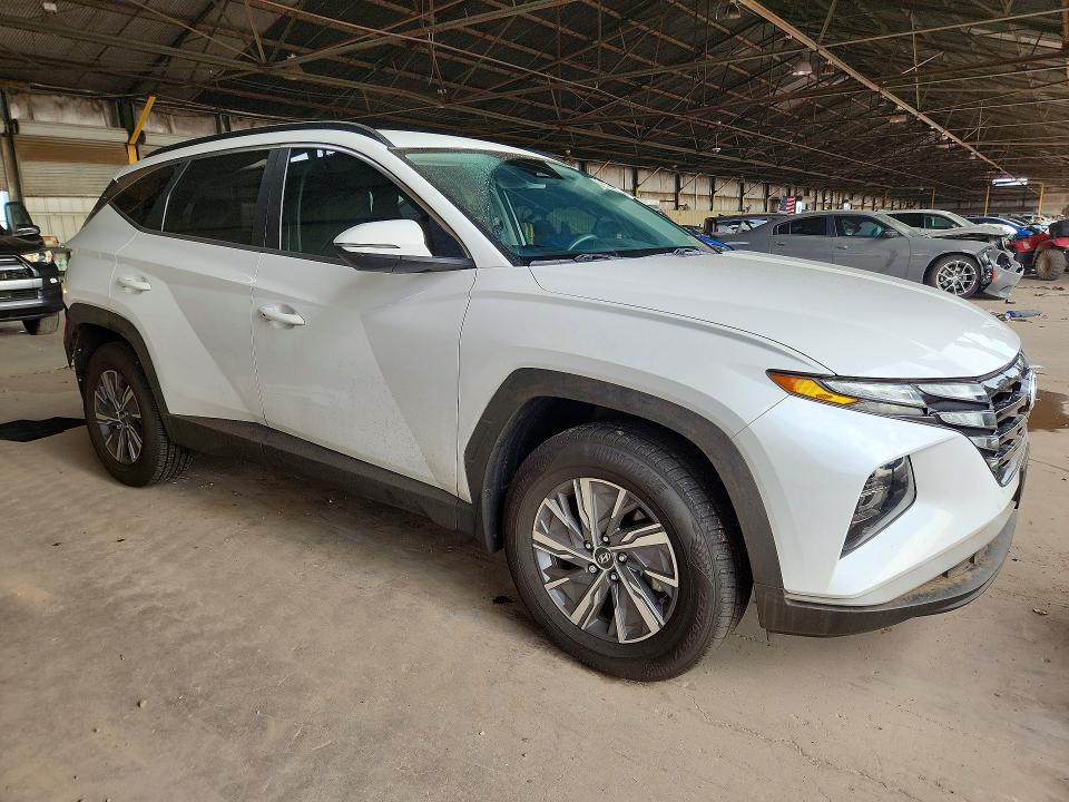 Снимка 4 от търг – 2022 HYUNDAI TUCSON с VIN KM8JBCA16NU041767