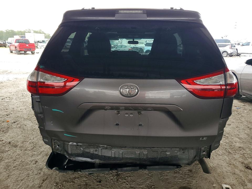 Photo 6 from auction – 2015 TOYOTA SIENNA with VIN 5TDKK3DC6FS668710