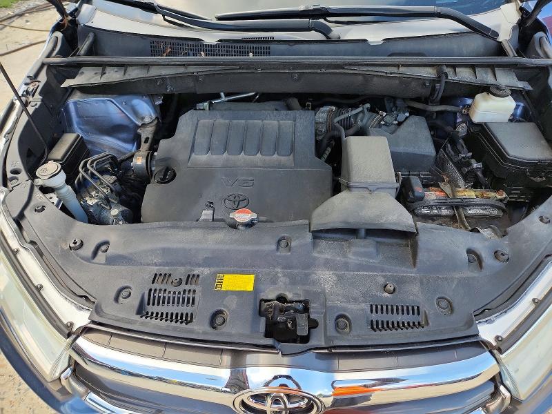Photo 12 from auction – 2016 TOYOTA HIGHLANDER with VIN 5TDBKRFH6GS352415