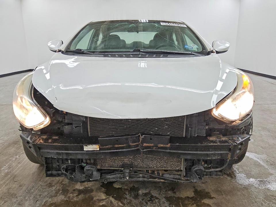 Photo 5 from auction – 2016 HYUNDAI ELANTRA with VIN 5NPDH4AE1GH728449