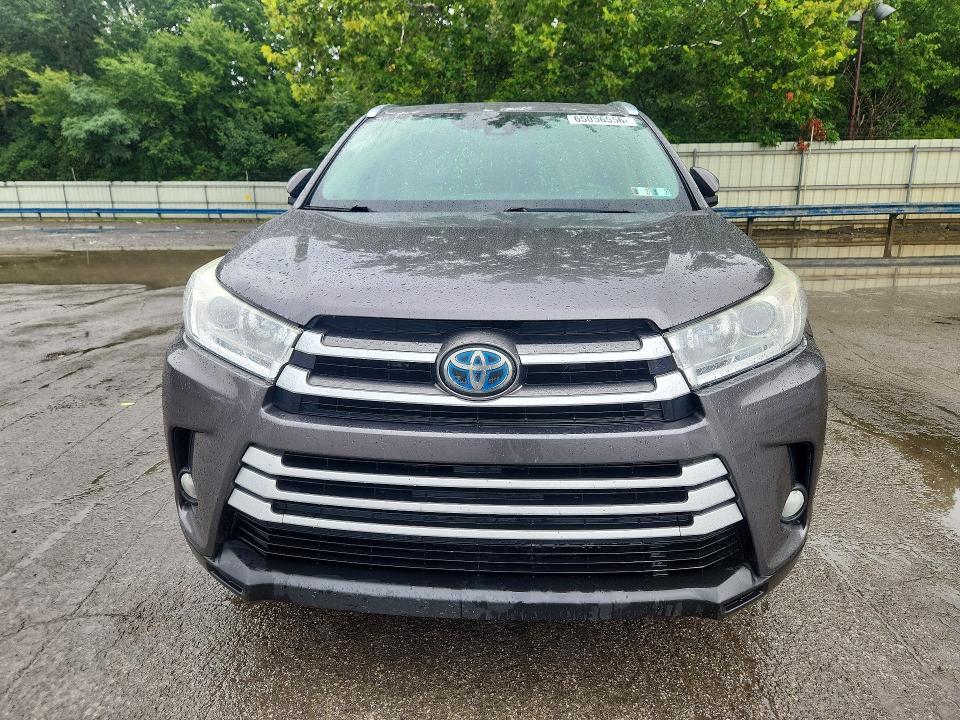 Photo 5 from auction – 2017 TOYOTA HIGHLANDER HYBRID with VIN 5TDJGRFH6HS031795