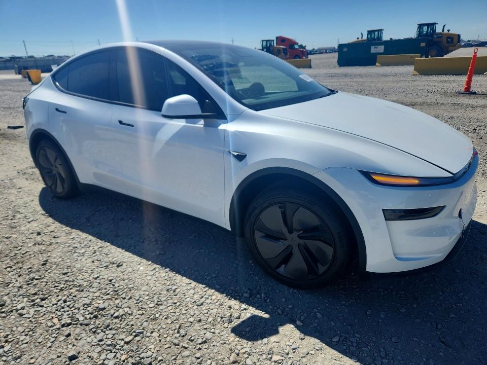 Фото 4 с аукциона – 2026 TESLA MODEL Y с VIN 7SAYGDEE4TA680369