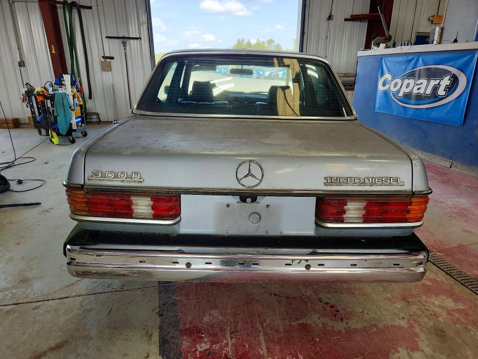 Photo 6 from auction – 1983 MERCEDES-BENZ 300 with VIN WDBAB33A3DB027576