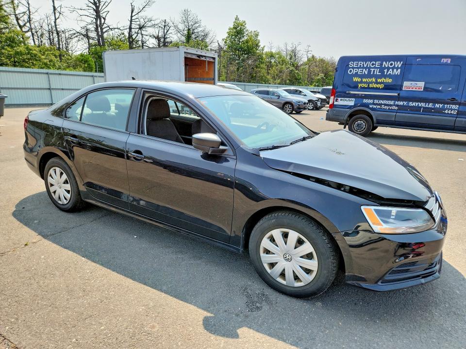 Photo 4 from auction – 2016 VOLKSWAGEN JETTA with VIN 3VW267AJ4GM388863