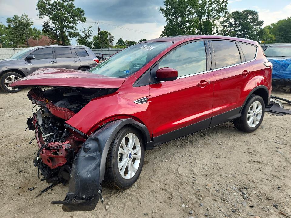 FORD ESCAPE 2017 z numerem VIN 1FMCU0GD5HUB57226 - Zdjęcie z aukcji
