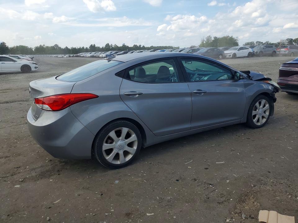 Photo 3 from auction – 2011 HYUNDAI ELANTRA with VIN KMHDH4AEXBU116454