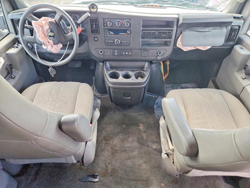 Photo 8 from auction – 2018 CHEVROLET EXPRESS G3500 with VIN 1GAZGPFG8J1261963