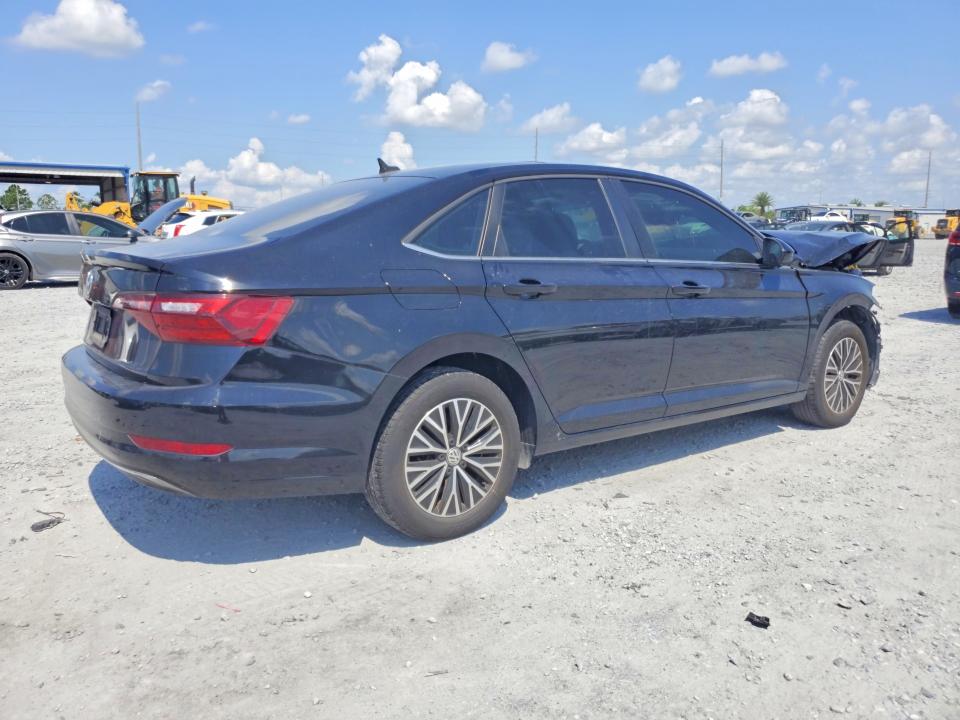 Photo 3 from auction – 2021 VOLKSWAGEN JETTA with VIN 3VWC57BU3MM079574