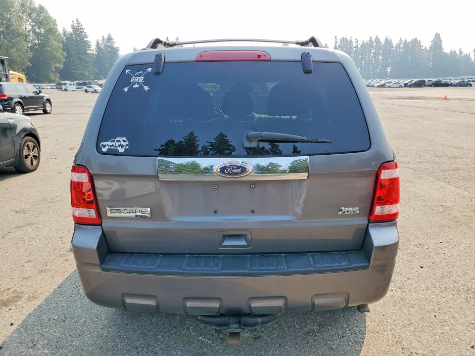 Photo 6 from auction – 2010 FORD ESCAPE with VIN 1FMCU9EG2AKB12537