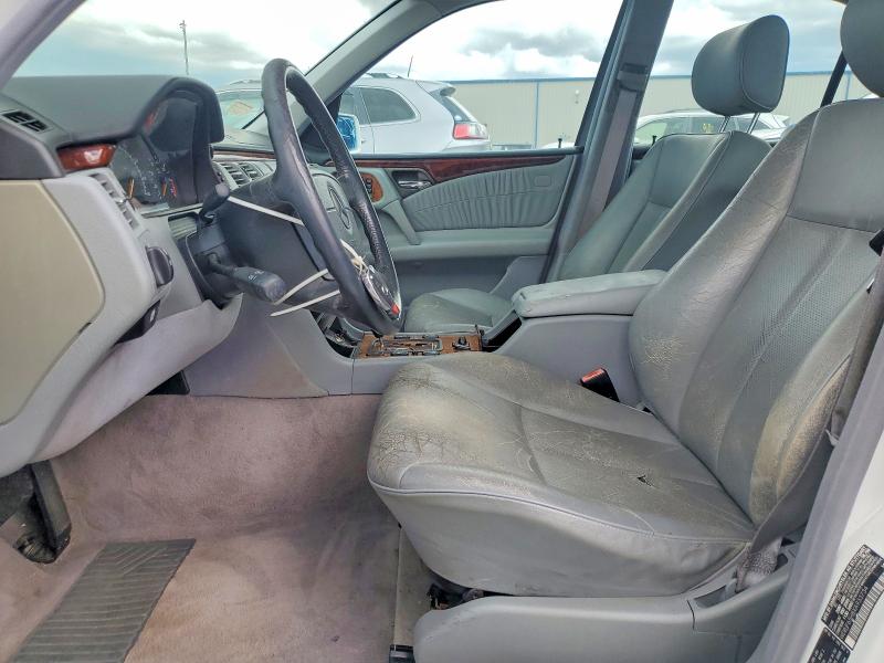 Photo 7 from auction – 1999 MERCEDES-BENZ E with VIN WDBJF65H8XA933734