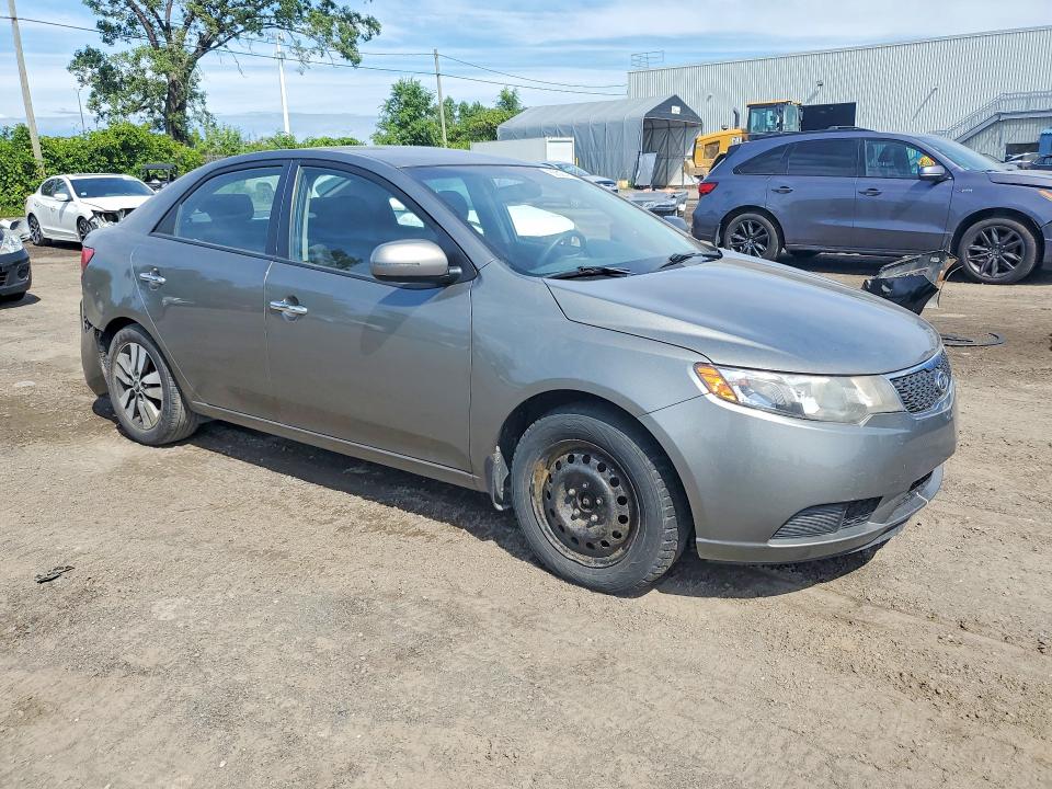 Photo 4 from auction – 2013 KIA FORTE with VIN KNAFU4A24D5647402