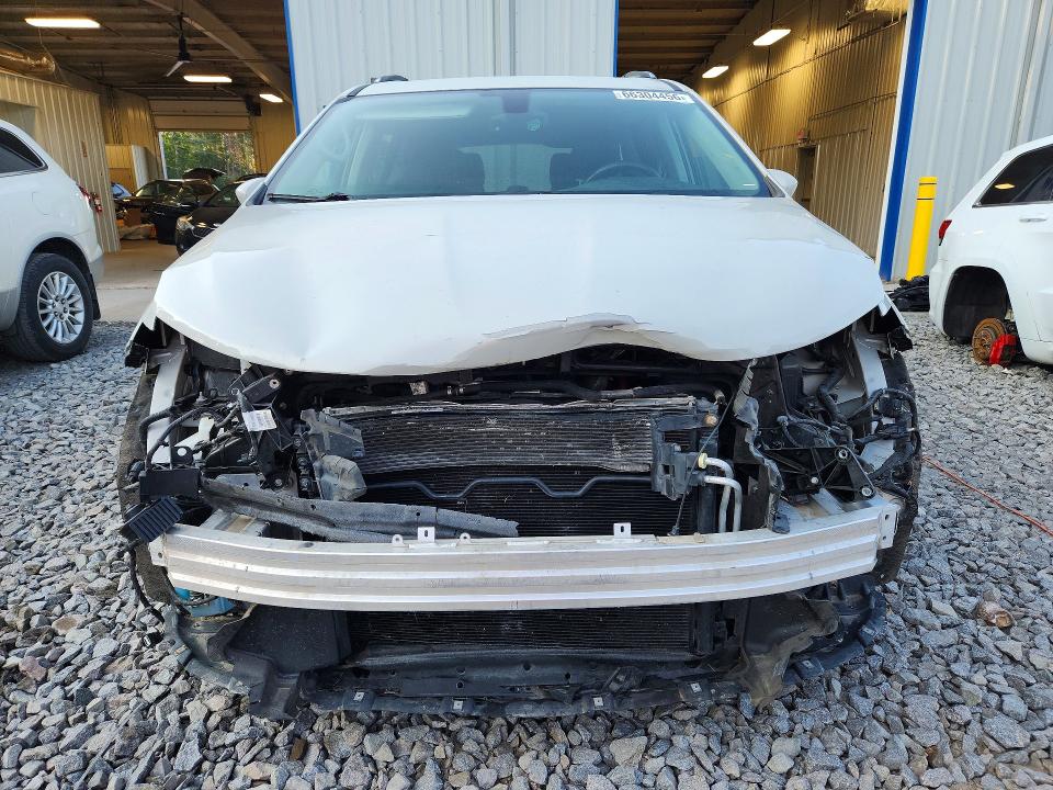 Photo 5 from auction – 2017 CHRYSLER PACIFICA with VIN 2C4RC1EGXHR622665