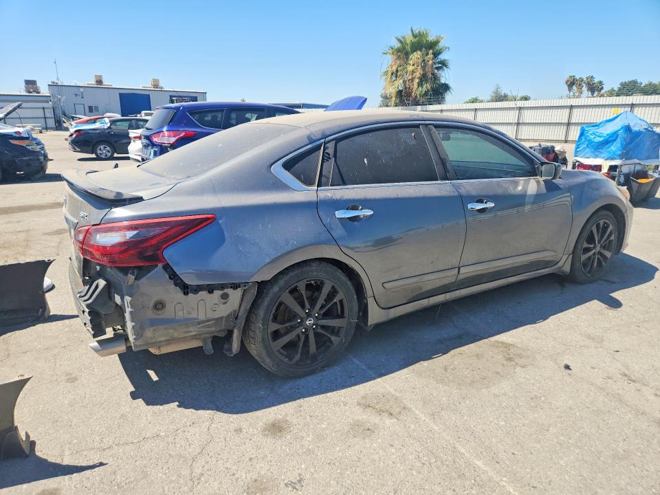Photo 3 from auction – 2017 NISSAN ALTIMA with VIN 1N4AL3AP8HC218700