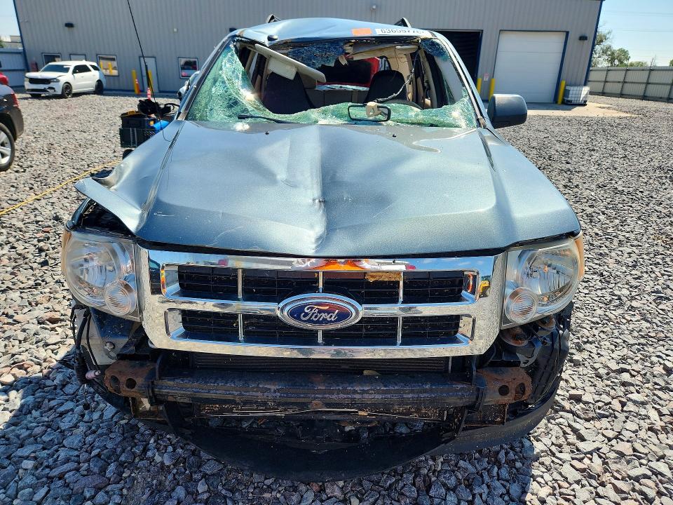 Photo 5 from auction – 2011 FORD ESCAPE with VIN 1FMCU9D72BKB36968