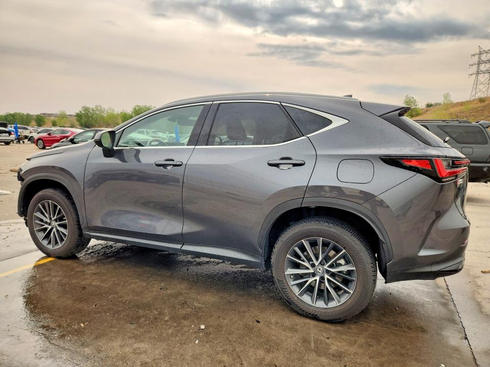 Photo 2 from auction – 2022 LEXUS NX with VIN 2T2GKCEZXNC004597
