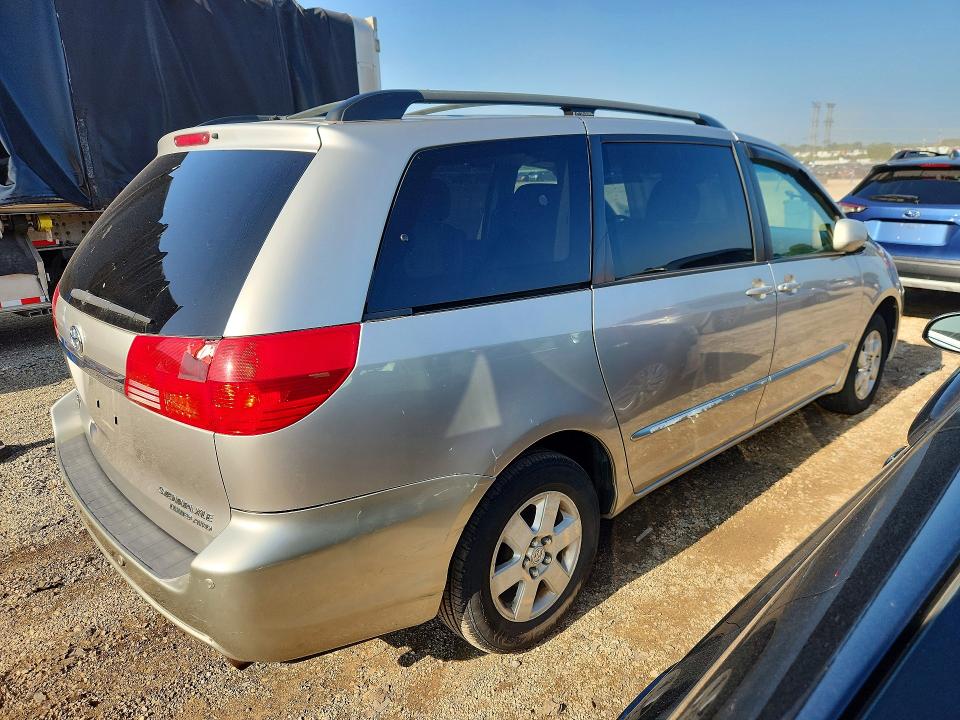 Photo 3 from auction – 2004 TOYOTA SIENNA with VIN 5TDBA22C04S007543