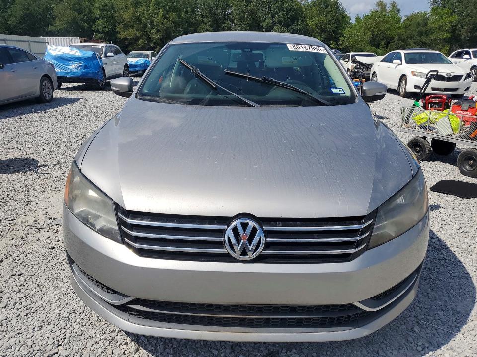 Photo 5 from auction – 2013 VOLKSWAGEN PASSAT with VIN 1VWAP7A33DC009794