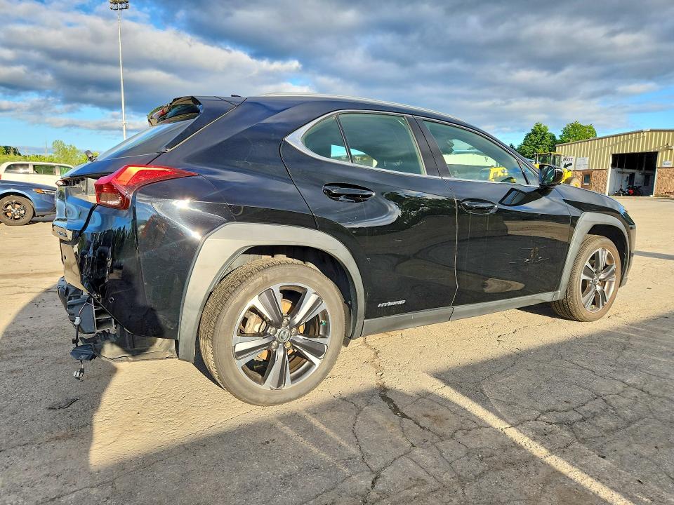 Photo 3 from auction – 2021 LEXUS UX with VIN JTHP9JBH7M2052716