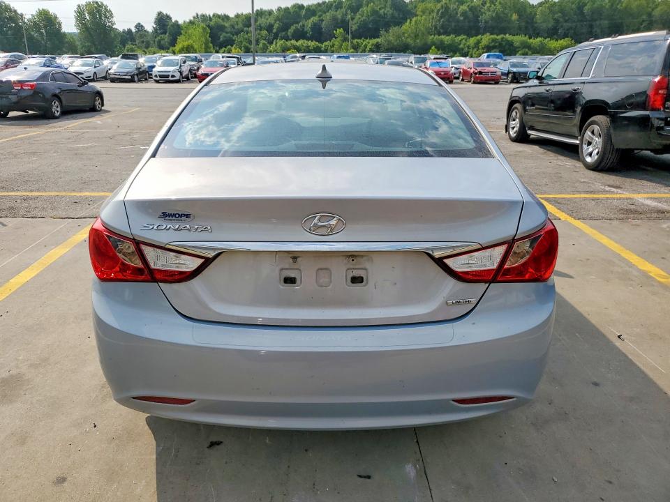 Photo 6 from auction – 2013 HYUNDAI SONATA with VIN 5NPEC4AC0DH799266