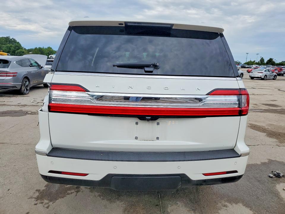 Photo 6 from auction – 2020 LINCOLN NAVIGATOR with VIN 5LMJJ3LT5LEL06104