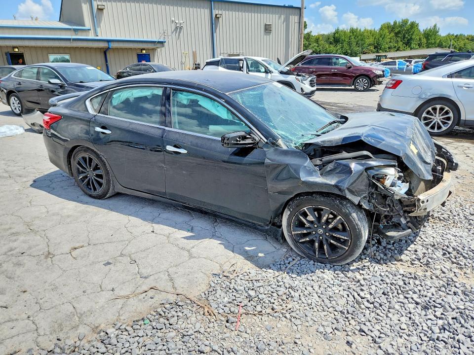 Photo 4 from auction – 2017 NISSAN ALTIMA with VIN 1N4AL3AP5HC246034