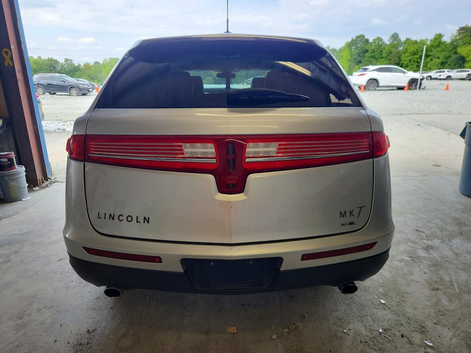 Photo 6 from auction – 2014 LINCOLN MKT with VIN 2LMHJ5ATXEBL52708