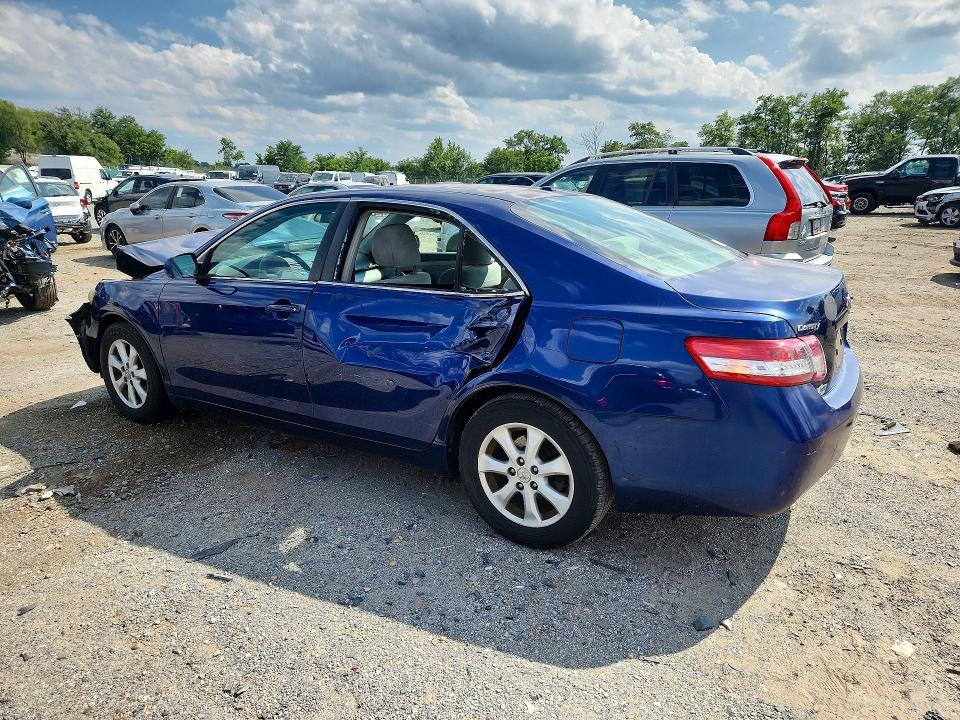 Снимка 2 от търг – 2011 TOYOTA CAMRY с VIN 4T1BF3EK6BU632849