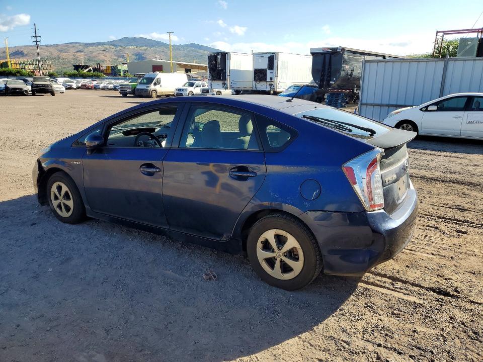 Photo 2 from auction – 2013 TOYOTA PRIUS with VIN JTDKN3DU0D1641951