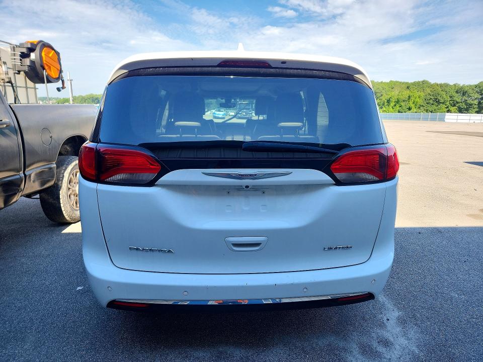 Photo 6 from auction – 2020 CHRYSLER PACIFICA with VIN 2C4RC1GG8LR276010