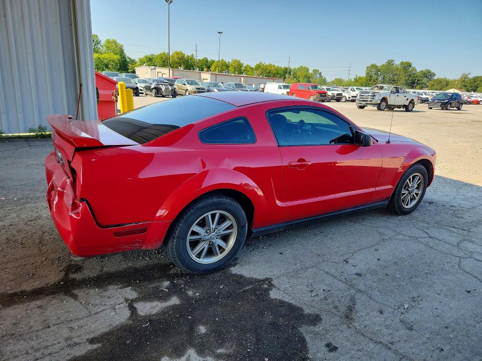 Photo 3 from auction – 2005 FORD MUSTANG with VIN 1ZVFT80N355250531