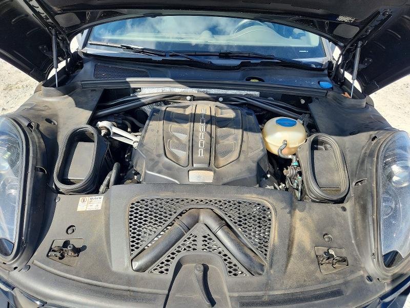 Photo 12 from auction – 2017 PORSCHE MACAN with VIN WP1AG2A54HLB53754