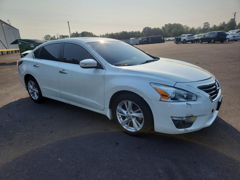 Photo 4 from auction – 2015 NISSAN ALTIMA with VIN 1N4AL3AP2FC201002