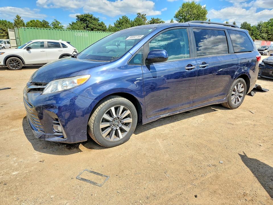 TOYOTA SIENNA 2019 with VIN 5TDDZ3DC8KS221195 - Photo from auction