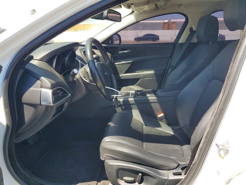 Photo 7 from auction – 2018 JAGUAR XE with VIN SAJAR4FXXJCP36211