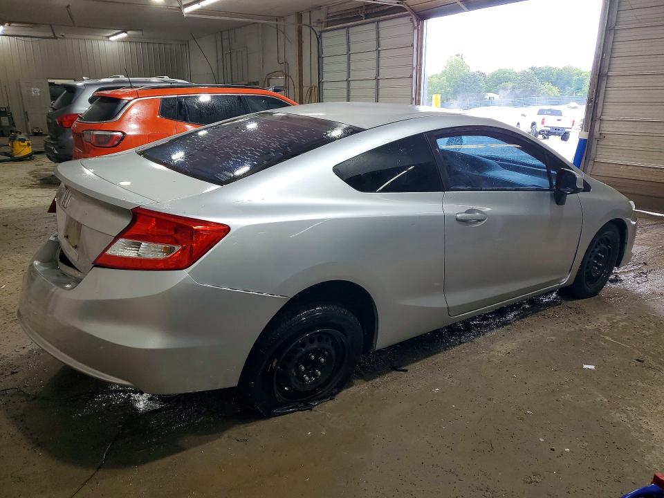 Photo 3 from auction – 2012 HONDA CIVIC with VIN 2HGFG3B5XCH531093