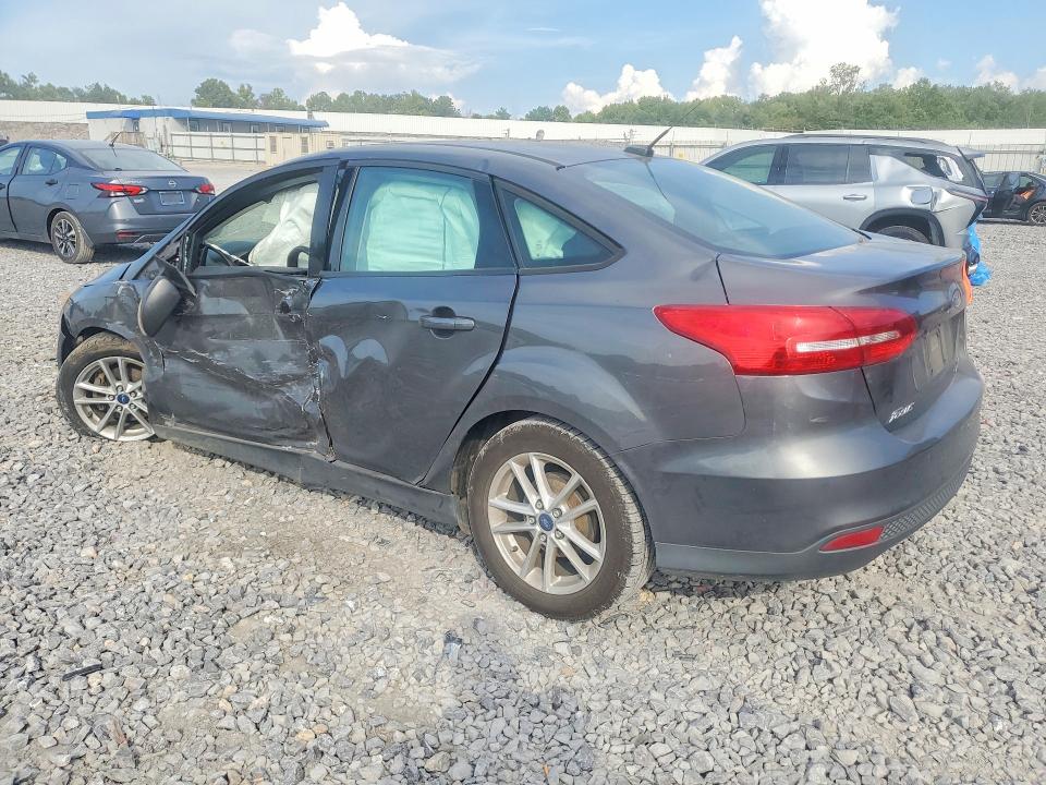 Снимка 2 от търг – 2015 FORD FOCUS с VIN 1FADP3F22FL239604