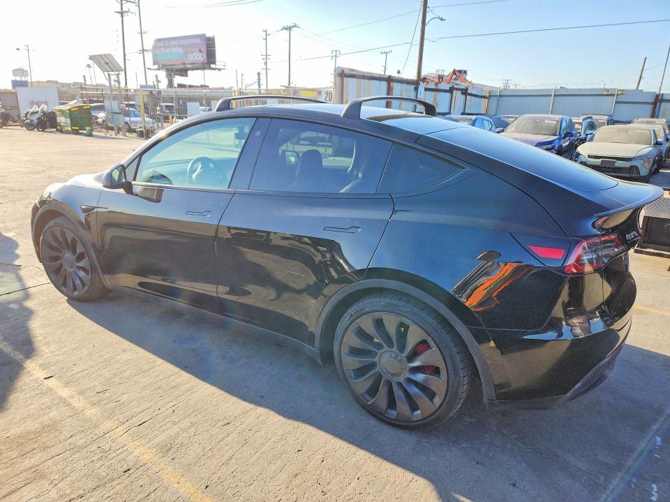 Photo 2 from auction – 2021 TESLA MODEL Y with VIN 5YJYGDEF5MF216081