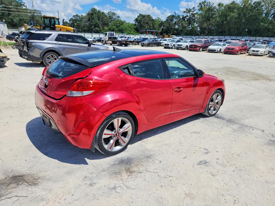 Photo 3 from auction – 2016 HYUNDAI VELOSTER with VIN KMHTC6AD8GU282900