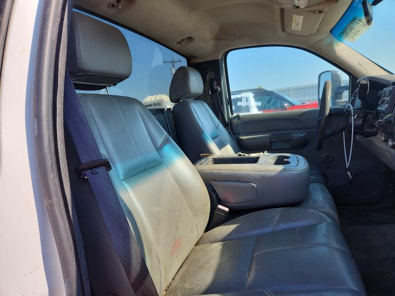 Photo 10 from auction – 2007 CHEVROLET SILVERADO with VIN 1GCEC14X17Z632229