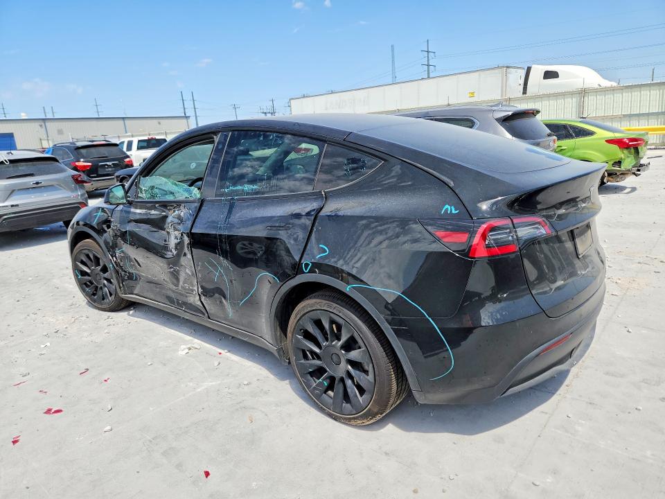 Photo 2 from auction – 2021 TESLA MODEL Y with VIN 5YJYGAEE2MF136629