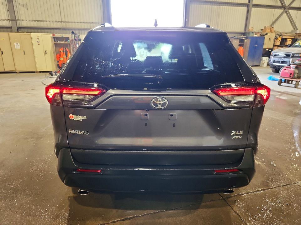 Photo 6 from auction – 2021 TOYOTA RAV4 with VIN 2T3R1RFV9MC229162